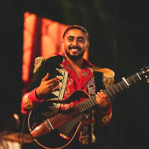 GUITARIAT - CASA - 105